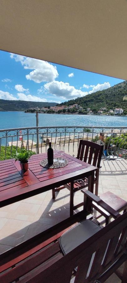 Apartman Mila Marina Exterior photo